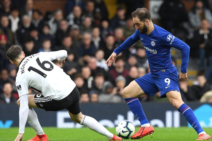 汉斯-弗里克对巴萨室内足球队的惊喜访问