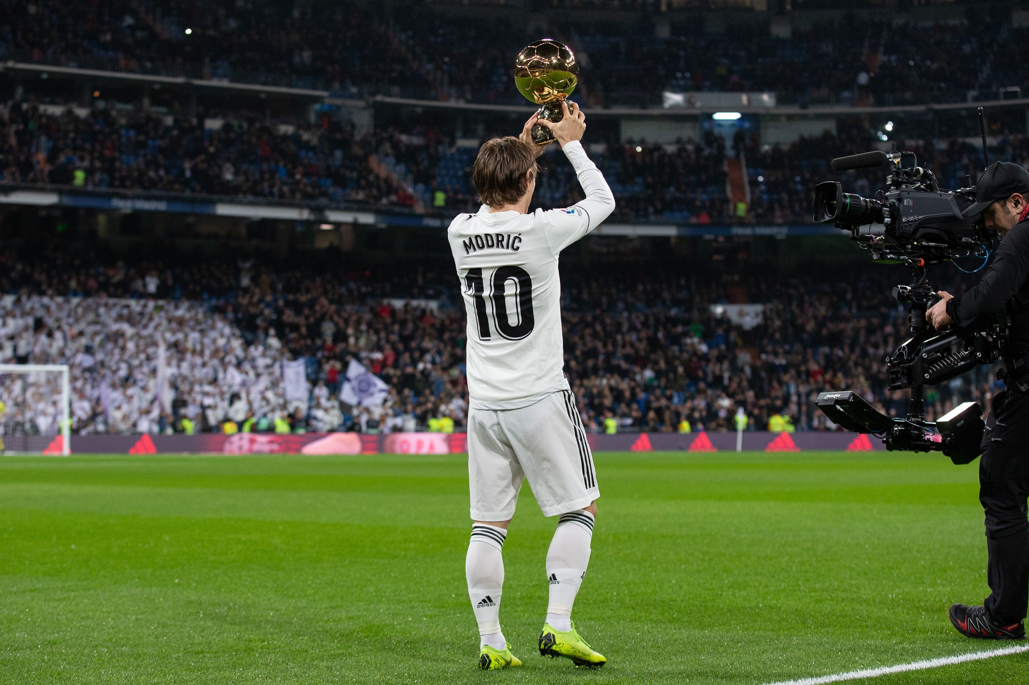 早报：不求同年同月同日生，但求同年同月同日2-2