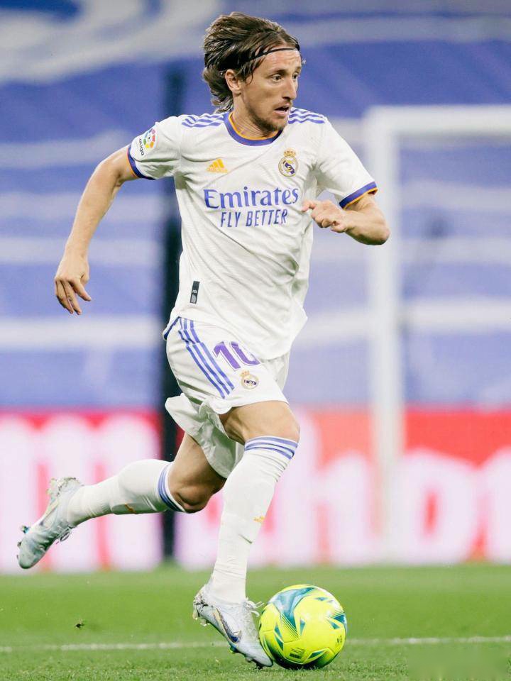 加图索：哈兰德在上半场几乎碰不到球；我们会承担责任